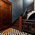 Apartment With A Balcony In Old Town