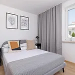 4 Bedroom Apartment With A Balcony - Prochowa 1