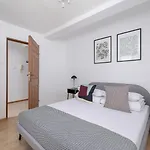 4 Bedroom Apartment With A Balcony - Prochowa 1