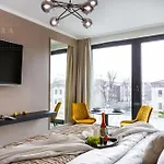 Fragola Apartments Rajska 3 - Modern Studios, Park