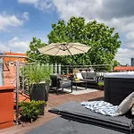 Rooftop Wawel View With Jacuzzi L Luxury Apartment
