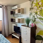 Modern & Cozy Apartment In The Centre Of Krakow Close To The Station