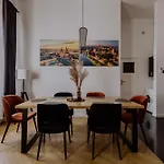 Golden Pearl - Main Square, 100 Sqm, 4 Rooms