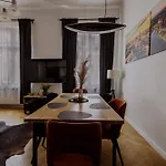 Golden Pearl - Main Square, 100 Sqm, 4 Rooms