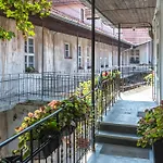 Jozefa 12 Apartments