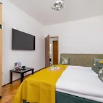 Rodzinny Apartament Z Dwiema Sypialniami Niedaleko Centrum Krakowa By Noclegi Renters
