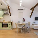 Cozy Loft Under The Wawel Sky