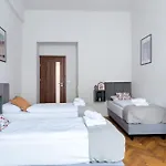 Friendhouse Apartments Starovislna