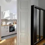 P&J Apartments Koletek