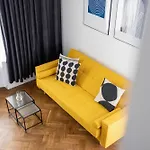 Main Square - Modern Apartment - 7 Gertrudy Street