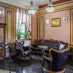 Old Time Aparthotel