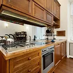 Efektowny I Przestronny Apartament W Centrum Krakowa Blisko Rynku I Parku By Noclegi Renters