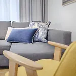 Central Apartments By Tyzenhauz