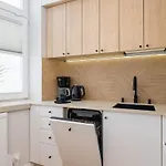 Apartamenty Warszauera Z Klimatyzacja Na Krakowskim Kazimierzu By Noclegi Renters