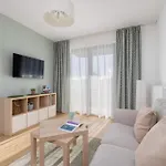 Modern Apartment With Parking Near Tauron Arena Krakow By Noclegi Renters