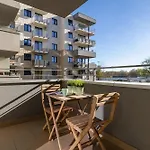 Modern Apartment With Parking Near Tauron Arena Krakow By Noclegi Renters