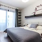 Beautiful Apartment In The City Center, Angel City