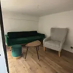 Shespace Apartrooms