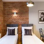 Loft Apartments - Next To The Main Station - Air Conditioning