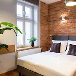 Loft Apartments - Next To The Main Station - Air Conditioning