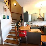 Large And Modern Apartment With Free Parking Spot
