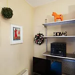 Large And Modern Apartment With Free Parking Spot