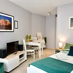 Krakow Apartments - Solna Studio & Apartments