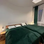 Tomtom Hostel