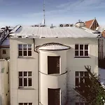 Jana Apartments