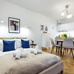 Tyzenhauz Suites Topolowa