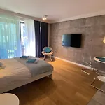 Apartment In The Gantry Hall - W19