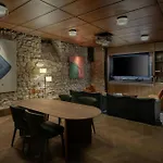 Stradom House, Autograph Collection