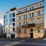Main Square Heaven Apartment