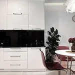 Main Station&Old Town Suites By Inpoint