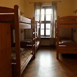 50 People Apartment