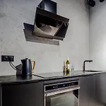 A Charming Loft In The Heart Of Krakow With Free Parking