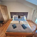 Zulu Apartments Old Town