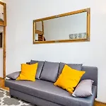 Miodowa Apartment