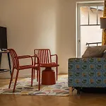 Crystal Suites Old Town