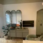 Modern Delux Apartment! - Air Conditioning