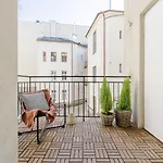 Modern Delux Apartment! - Air Conditioning