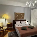 Apartament Locus Vietoris