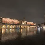 Toop Apartments - Near Market Square