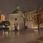 Toop Apartments - Near Market Square