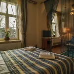 Old Time Hotel