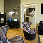 Hollywood Hostel