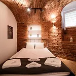 Cracow Rent Apartments - Spacious Apartments For 2-7 People In Quiet Area - Kolberga Street Nr 3 - 10 Min To Main Square By Foot
