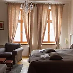Lounge Apartments