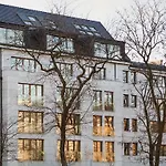 Wawel Luxury Apartments By Amstra