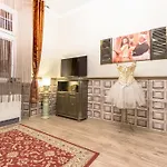 Scarlett Apartment